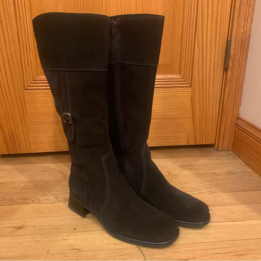 LA CANADIENNE BOOTS SZ 10